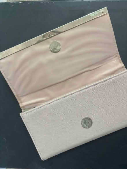 Photo of free Light Pink Purse (Hanley ST1) #3