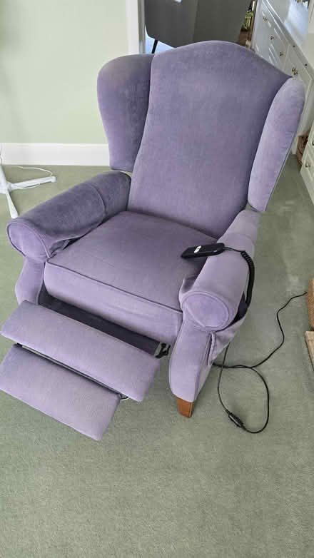 Photo of free Electric recliner chair (Box Hill Village KT20) #3