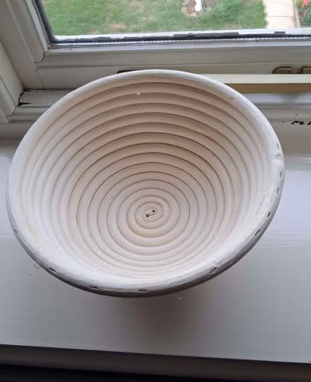 Photo of free bread making basket (Faringdon SN7) #2