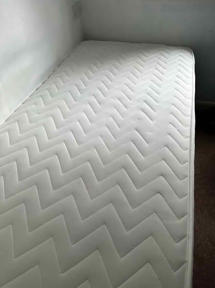 Photo of free Single bed (Windsor SL4) #1