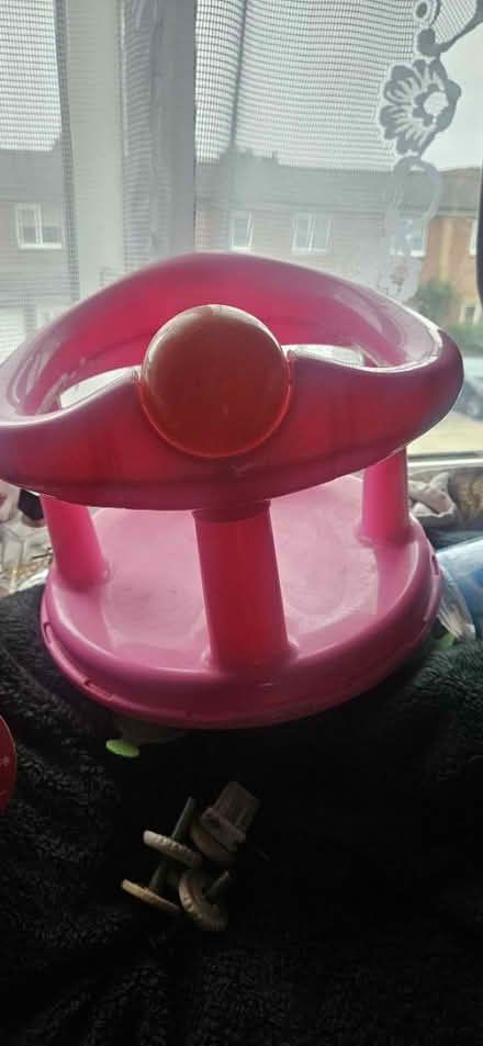 Photo of free Baby bath seat (Wd186xl) #2