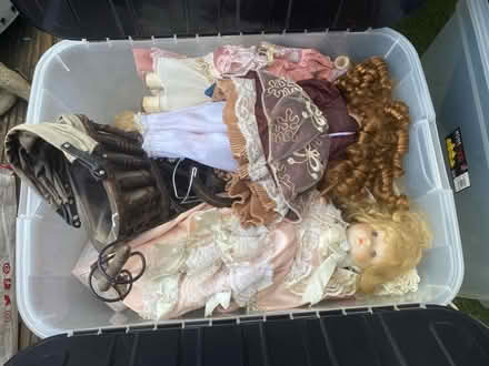Photo of free Porcelain dolls (Hampton TW12) #1