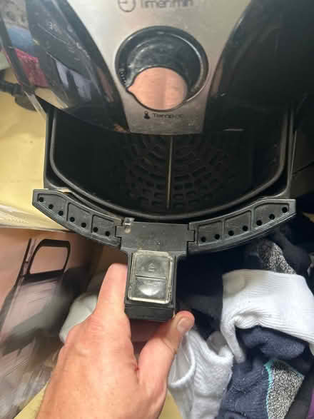 Photo of free Darwoo air fryer (Norris green L11) #2