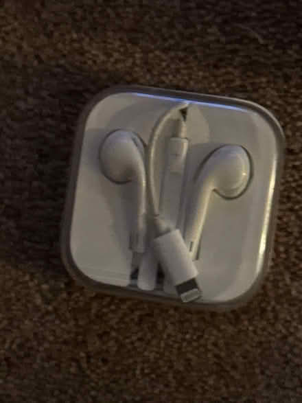 Photo of free Apple iPhone earphone (Dursley GL11) #1