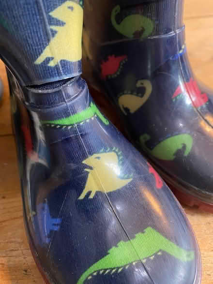 Photo of free Kids Size 9 trainers and wellies (Crookes S10) #3