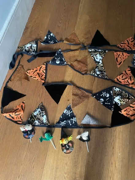 Photo of free Halloween decorations (Chiswick W4) #1