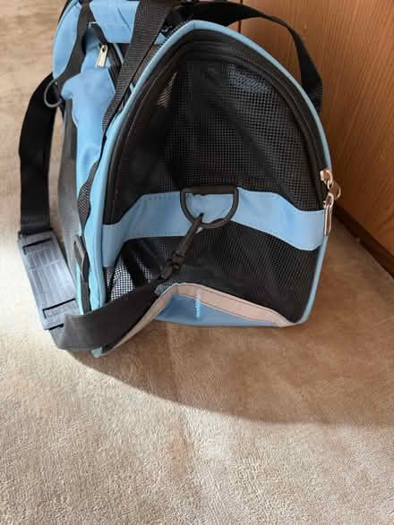 Photo of free Cat Carrier Bag (Battersea SW11) #2