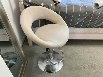 Photo of free Chair/counter stool (Battleford and Tenth line) #1