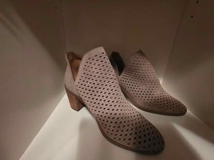 Photo of free Women's Size 6 Shoes (Upper East Side) #1