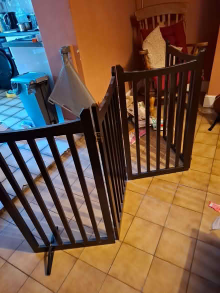 Photo of free Freestanding baby / pet gate (Deptford SE14) #1