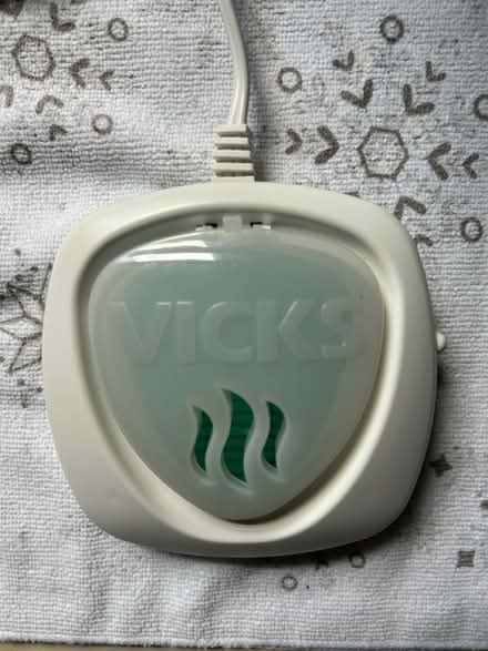 Photo of free Vicks Waterless Vaporizer (Pepperell) #2