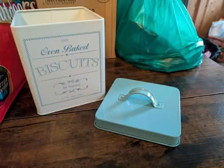 Photo of free Biscuits tin (Duxford CB22) #1