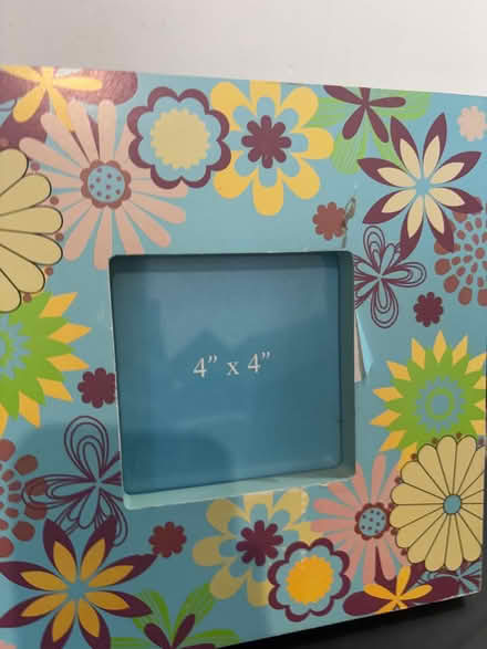 Photo of free Floral Picture Frame (Hanley ST1) #2