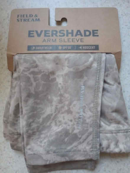 Photo of free SPF arm sleeves, folding chairs (55th & Main) #2