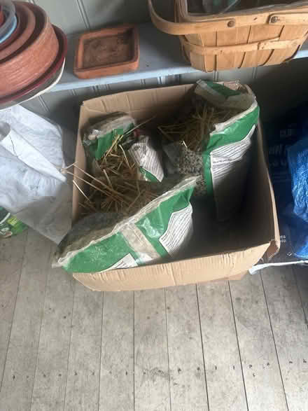 Photo of free bags of clean straw (Heysham LA3) #1