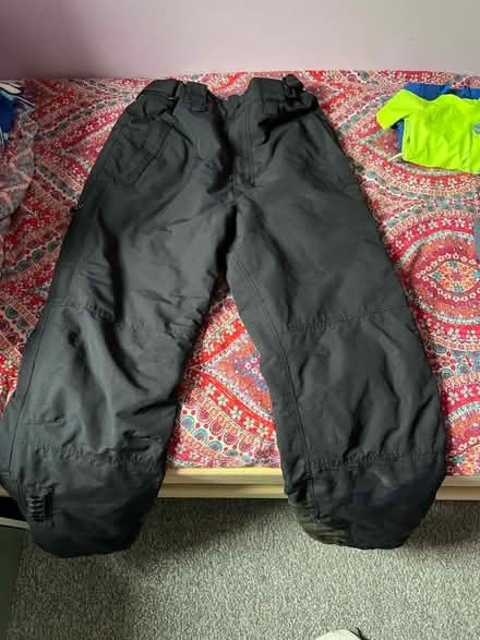 Photo of free Trousers for snow. Medium (Beaumont LA1) #2