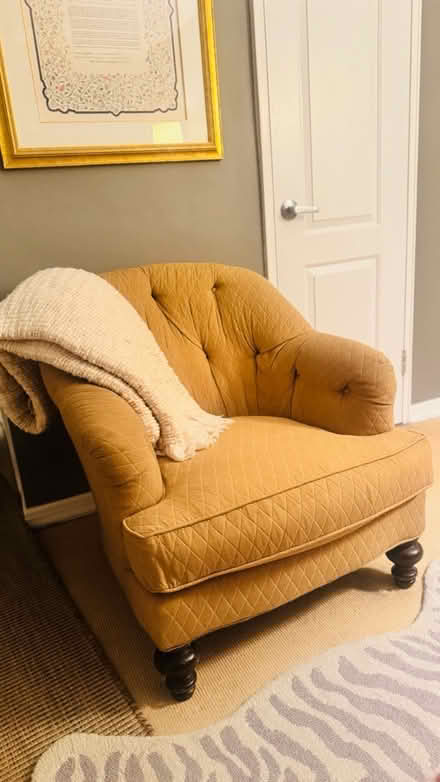Photo of free Comfy arm chair (Upper West Side) #1