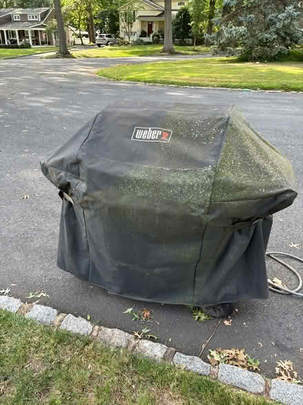 Photo of free Weber gas grill (2374 redwood road on curb) #1