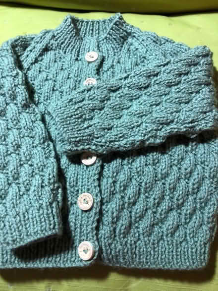 Photo of free Baby cardigan unisex (Stoneferry HU7) #1