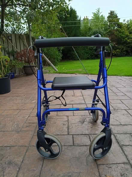 Photo of free Walking stroller (Sychdyn CH7) #2
