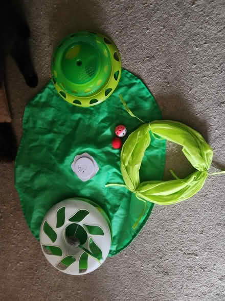 Photo of free Cat tunnel and toys (Filton Park BS7) #1