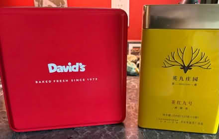 Photo of free Cookie tin and tea tin (16th St. Heights) #1