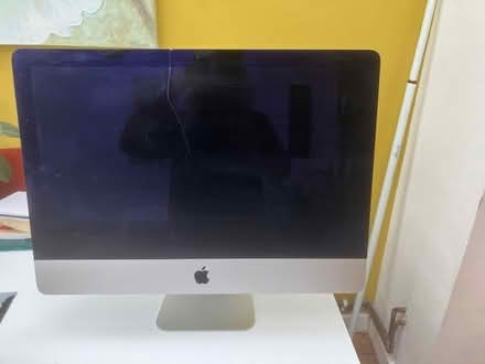 Photo of free iMac 21.5 inch computer (St Albans AL3) #2