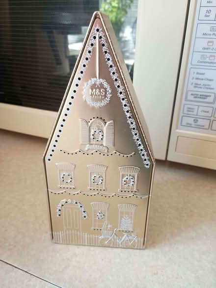 Photo of free M&s light up tin (Bromham MK43) #1