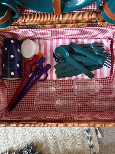 Photo of free Picnic basket and contents (Bedminster Down BS13) #2