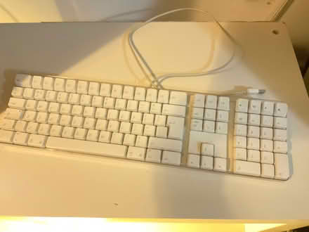Photo of free Vintage G4 imac (Bury Park LU3) #3