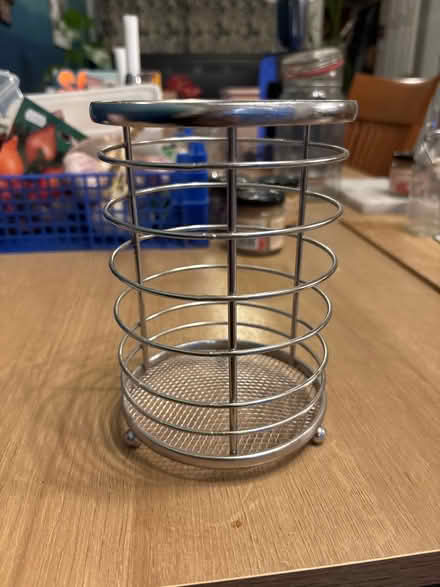 Photo of free Utensil holder (Low Leighton SK22) #1