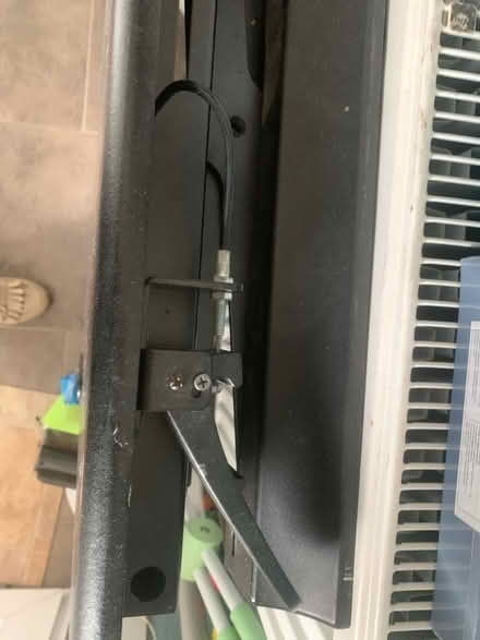 Photo of free Computer desk (Cv3 1hg) #2