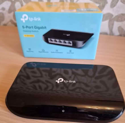 Photo of free 5-port Gigabit desktop switch (Malvern Link WR14) #2
