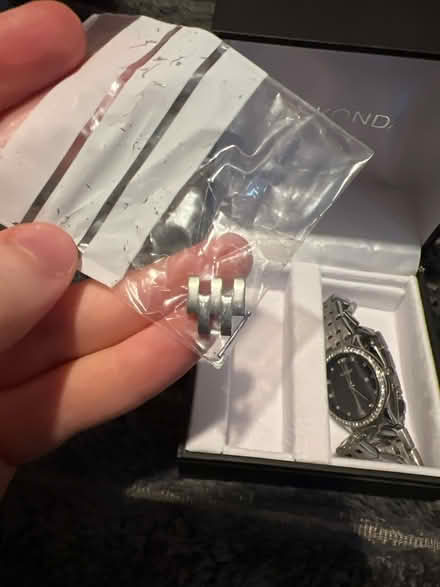 Photo of free Sekonda Watch (Carlisle CA2) #3
