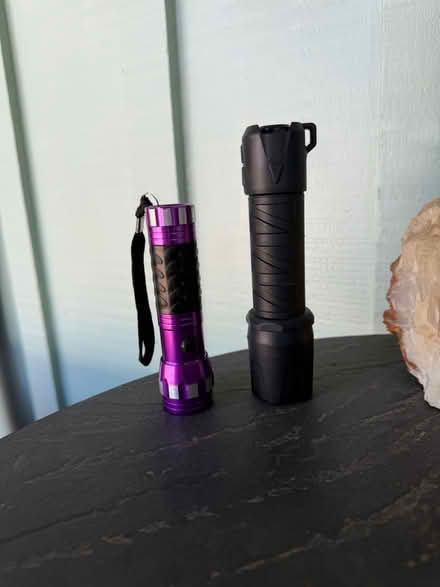 Photo of free flashlight (El Camino/shoreline/Miramonte) #1