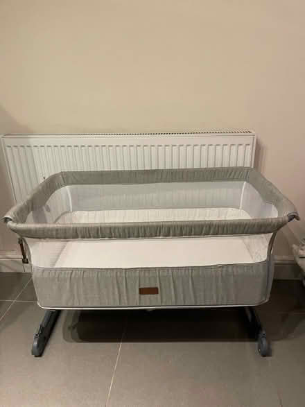 Photo of free Baby bedside cot (Hemel Hempstead HP1) #2