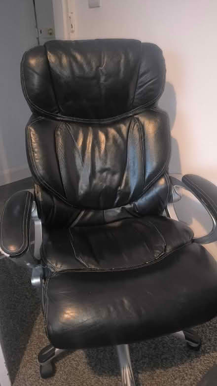 Photo of free Chair (B29) #1