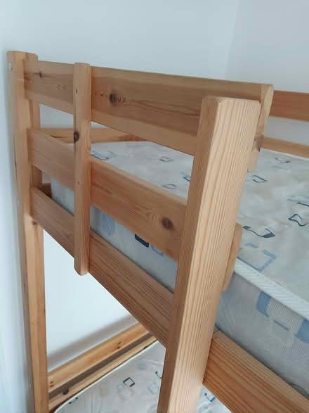 Photo of free Kids size bunk bed (Dagenham RM8) #1