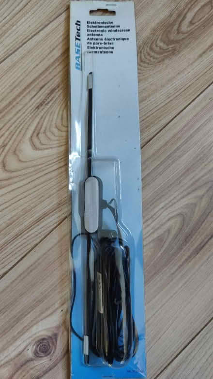 Photo of free Windscreen car radio areal (Wendover HP22) #1