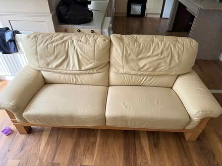 Photo of free Cream leather sofa (Ca82pa) #2