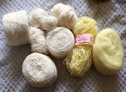 Photo of free Mixed Yarn – Cream & Yellow (Hatch End HA5) #1