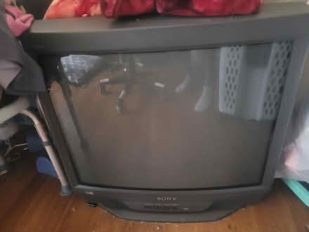Photo of free Working Sony 27" TV (Oakland) #1