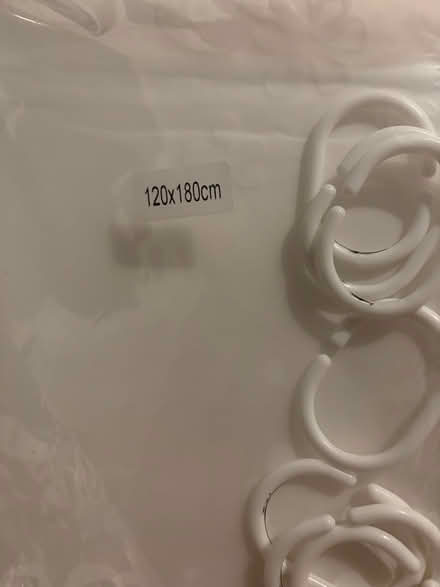 Photo of free White floral shower curtain (E3) #1