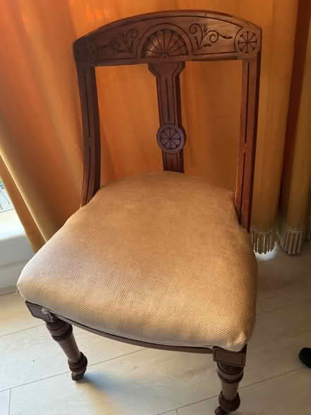 Photo of free Vintage chair with carved detail (Greenwich SE10) #1