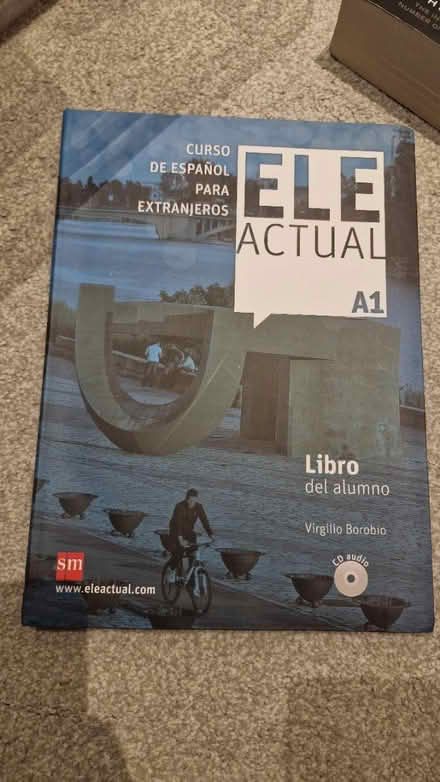 Photo of free Spanish A1 textbook/workbook + CDs (Surbiton KT5) #1