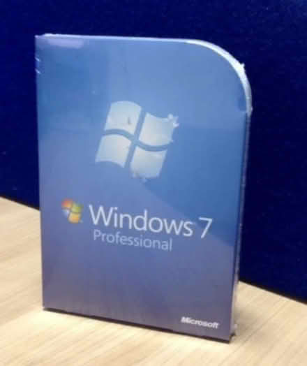 Photo of Windows 7 Professional Disc (Brent NW10) #1