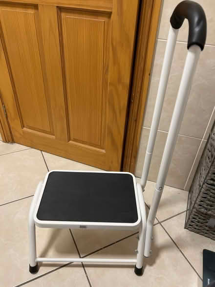 Photo of free Shower Step with Handle (Carlisle CA2) #1