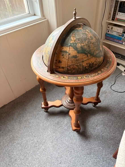 Photo of free Globe drinks cabinet (Pollokshaws E G43) #1