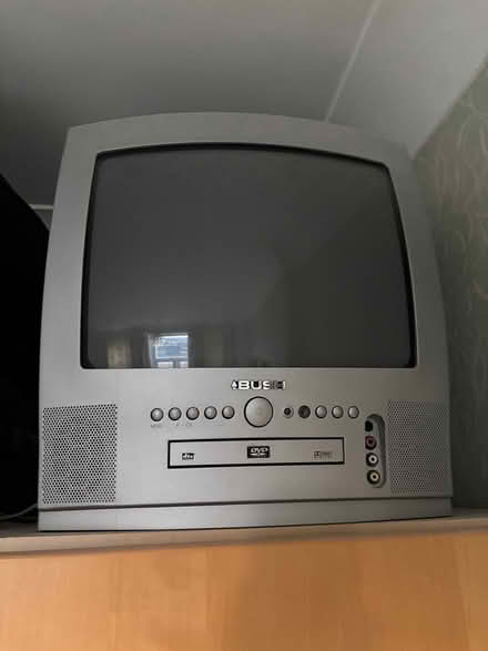 Photo of free Small tv/dvd (Gerrards Cross) #1