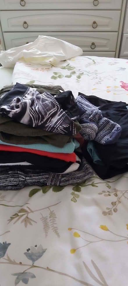 Photo of free Ladies clothes (Cam GL11) #4